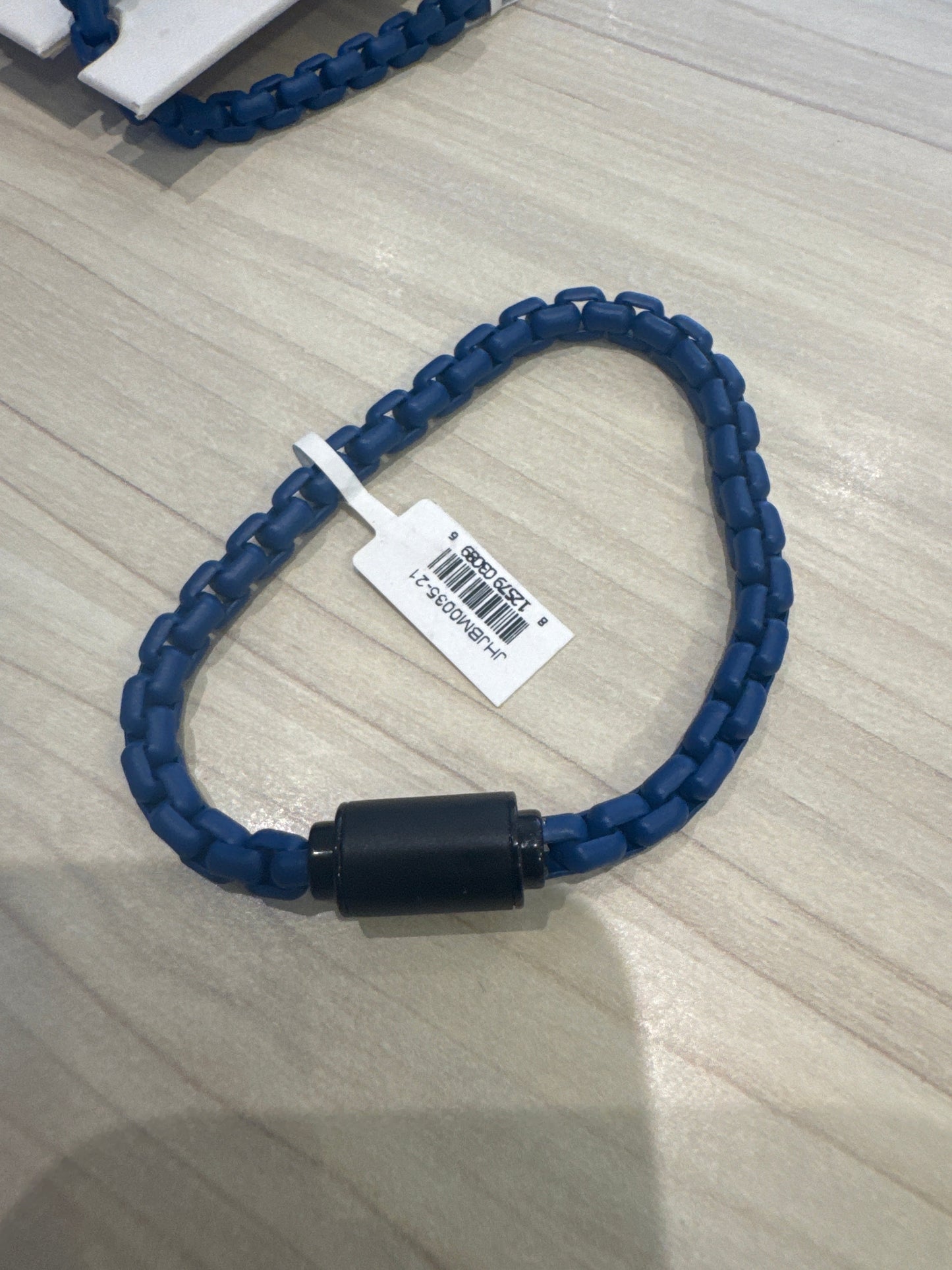THALASSA BLUE CHAIN BLACK CHIP MAGNET