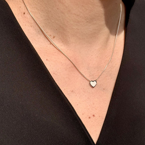 AMARE WHITE CHIP SILVER NECKLACE