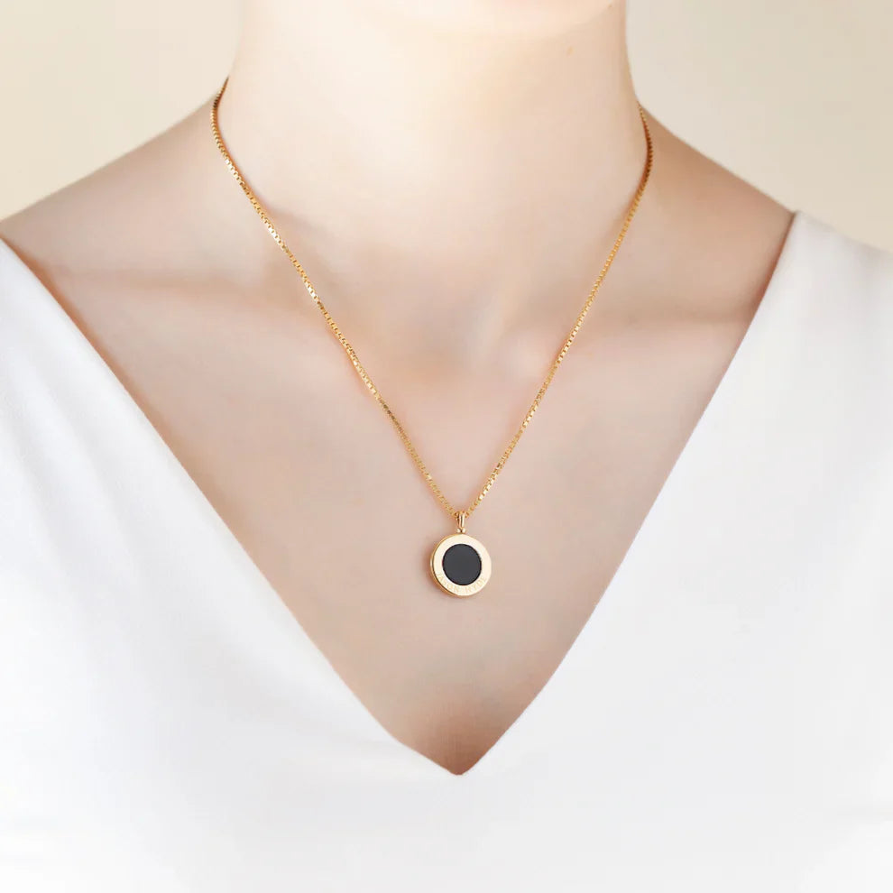 OCEAN BLACK CHIP NECKLACE