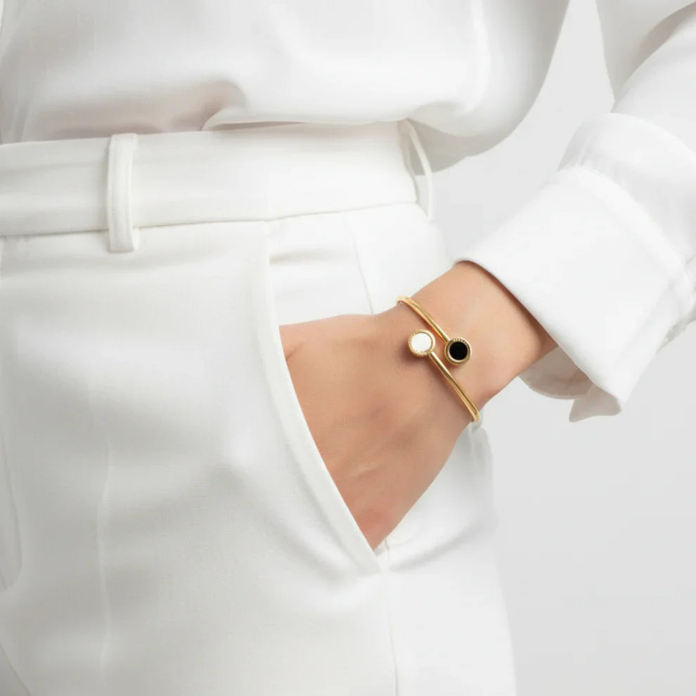 OCEAN CAPPUCCINO AND BLACK CHIPS BANGLE