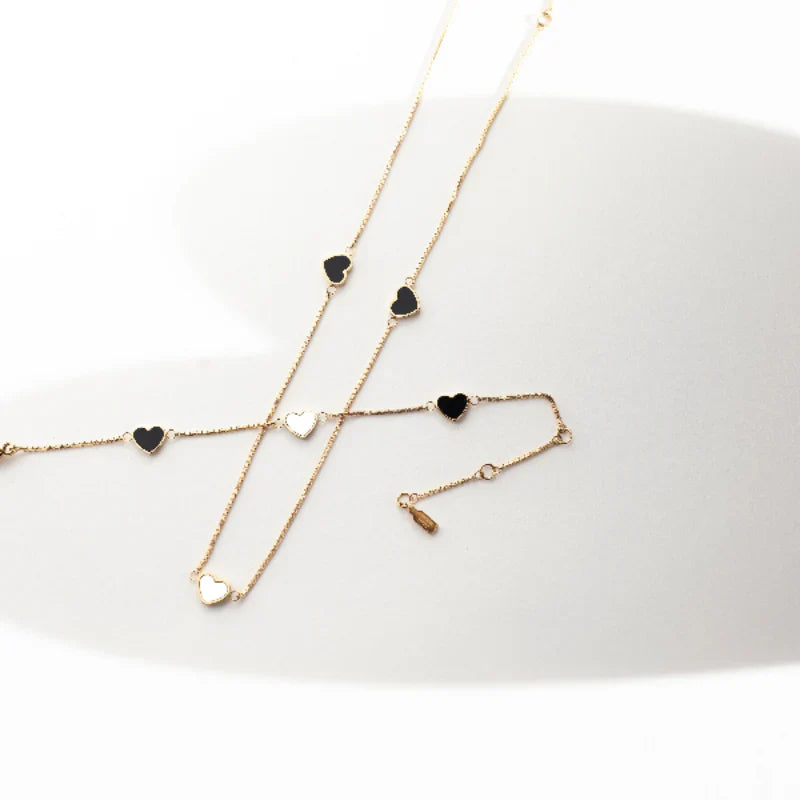 AMARE BLACK AND WHITE CHIPS TRIO NECKLACE
